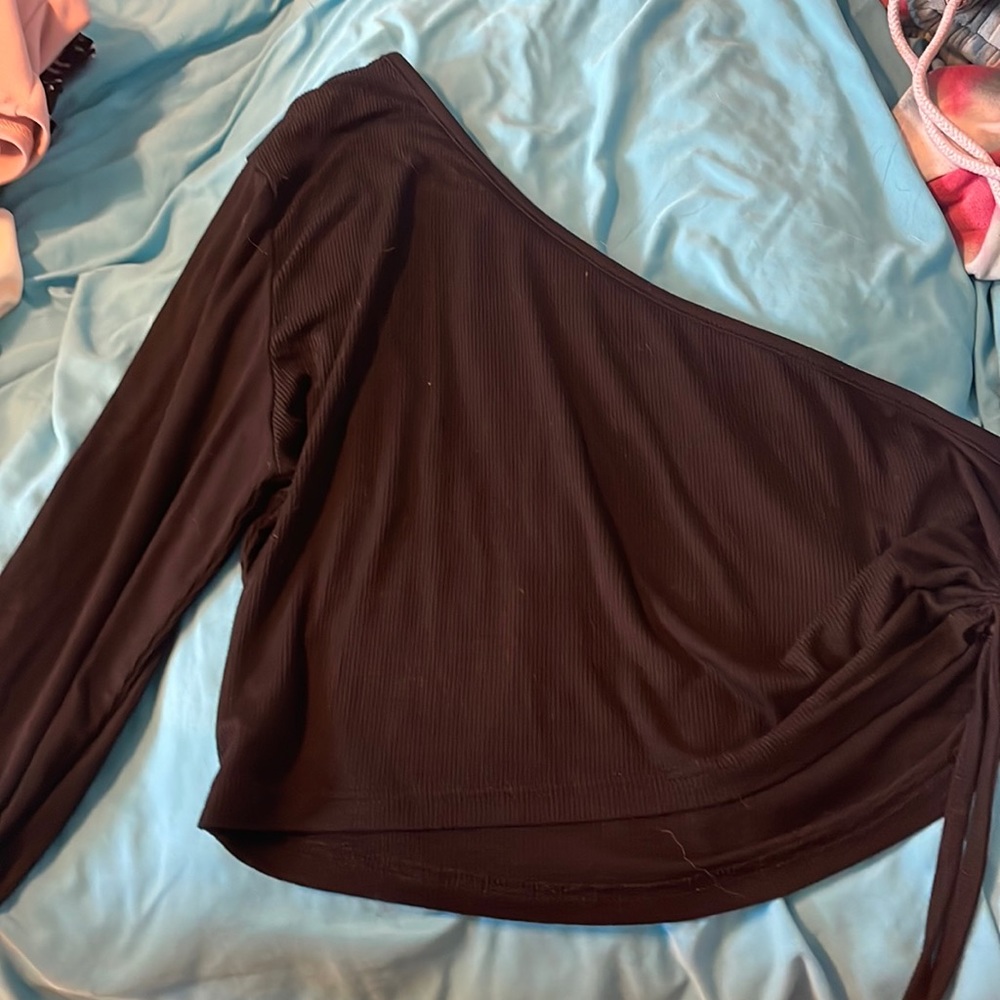 Off the shoulder long sleeve